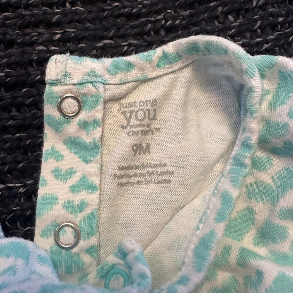 Carter’s Baby Girl Heart Print Bodysuit Monkey Appliqué 9M - Picture 2 of 2